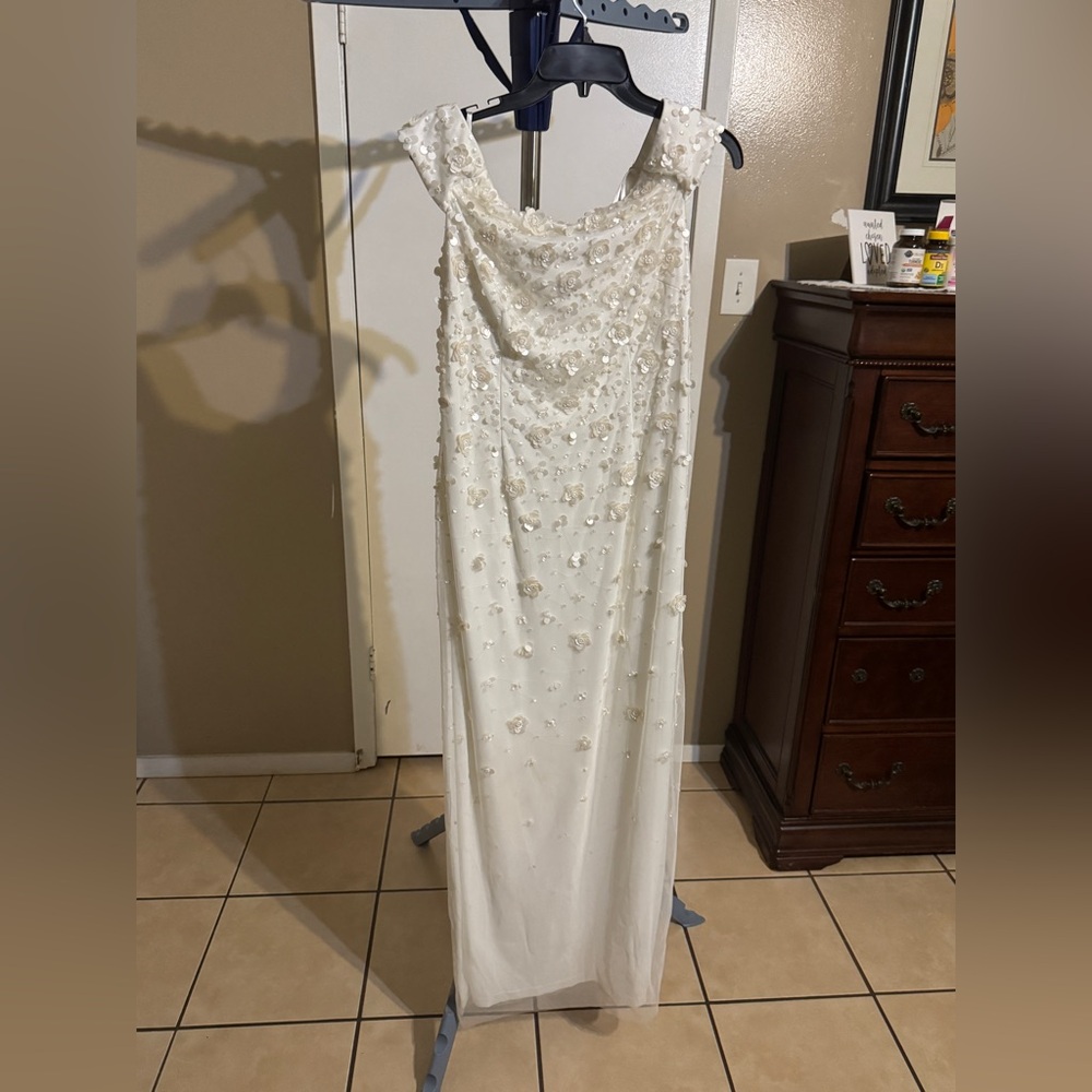 Adrianna Papell Ivory Floral Beaded Dress